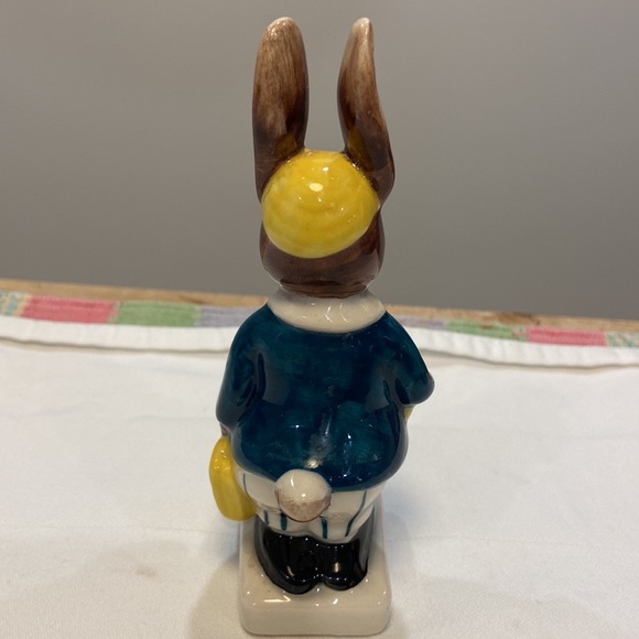 Vintage Artone England Rabbit Figurine School Boy Bunny - Picture 3 of 8